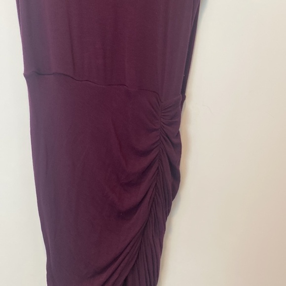 BCBG Max Azria plum colored ruched side dress Small - Picture 6 of 8